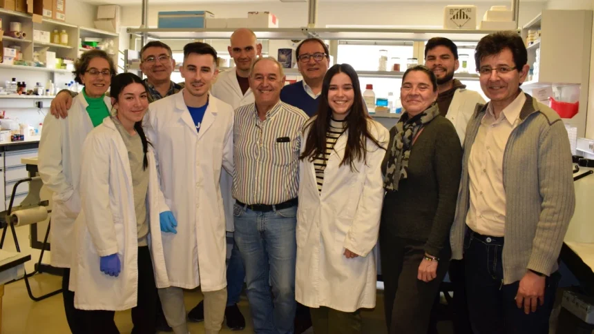 Una donación para contribuir y avanzar en la investigación contra el cáncer en Albacete